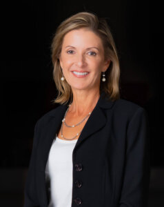 Dr Claudia Stephanos